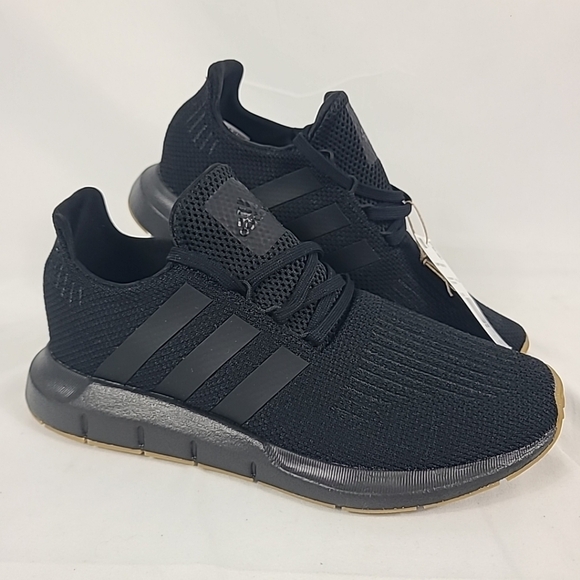 NEW Adidas Men's Swift Run 1.0 Black Sneaker Size 7.5